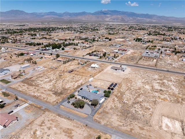 3751 South Mariposa Avenue, Pahrump, NV 89048