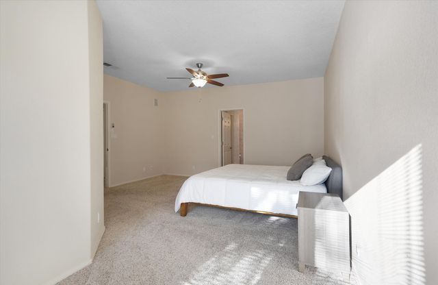 5704 Vulcan Vista Drive NE, Albuquerque, NM 87111