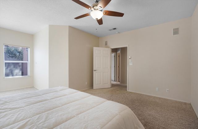 5704 Vulcan Vista Drive NE, Albuquerque, NM 87111