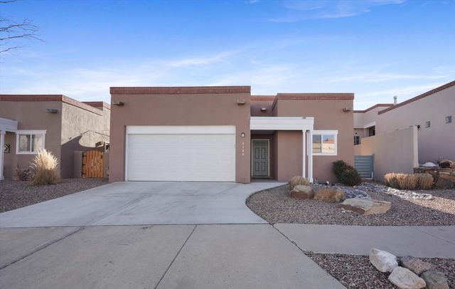 5704 Vulcan Vista Drive NE, Albuquerque, NM 87111