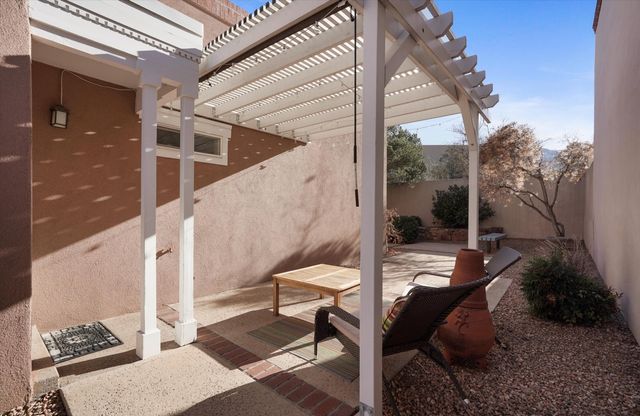 5704 Vulcan Vista Drive NE, Albuquerque, NM 87111