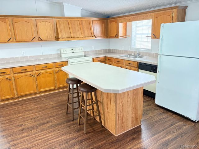 46 Bellwood, Swartz Creek, MI 48473