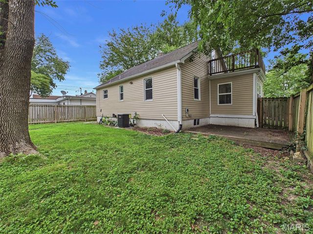 1911 N Charles Street, Belleville, IL 62221
