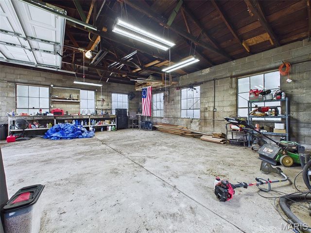 1911 N Charles Street, Belleville, IL 62221