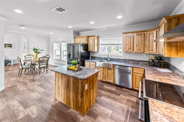 160 Private Road 1759A, Clifton, TX 76634