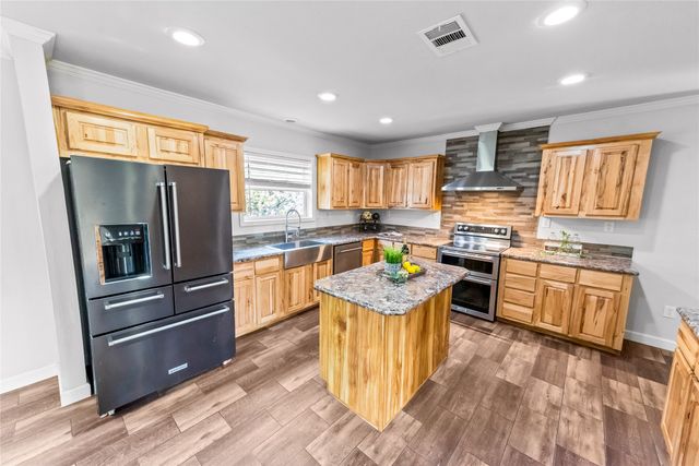 160 Private Road 1759A, Clifton, TX 76634