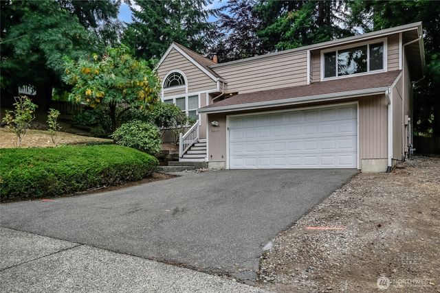 9810 116th Place NE, Kirkland, WA 98033
