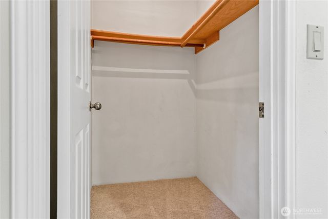 9810 116th Place NE, Kirkland, WA 98033