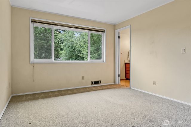 9810 116th Place NE, Kirkland, WA 98033