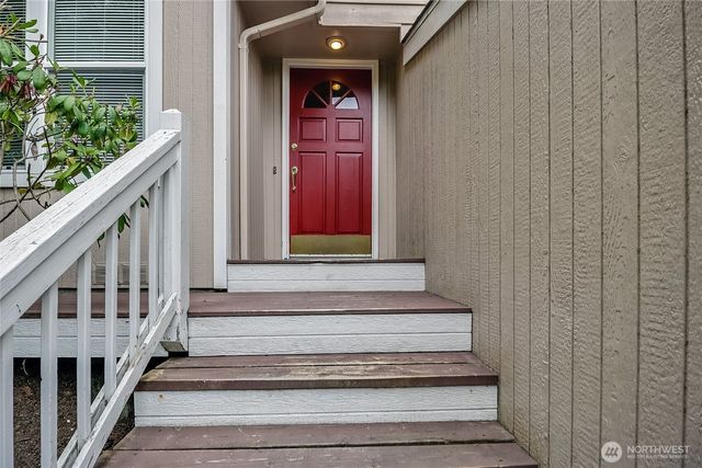 9810 116th Place NE, Kirkland, WA 98033
