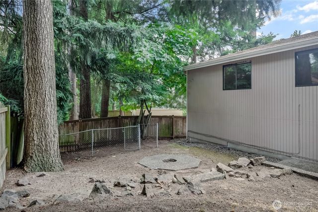9810 116th Place NE, Kirkland, WA 98033