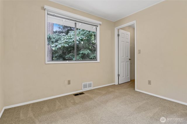 9810 116th Place NE, Kirkland, WA 98033