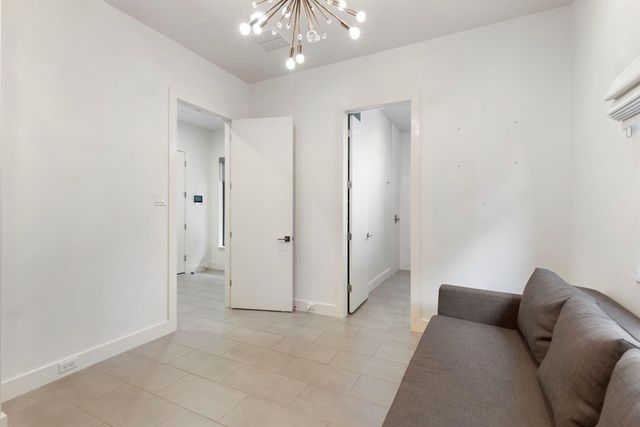 1617 Wichita Street, Houston, TX 77004