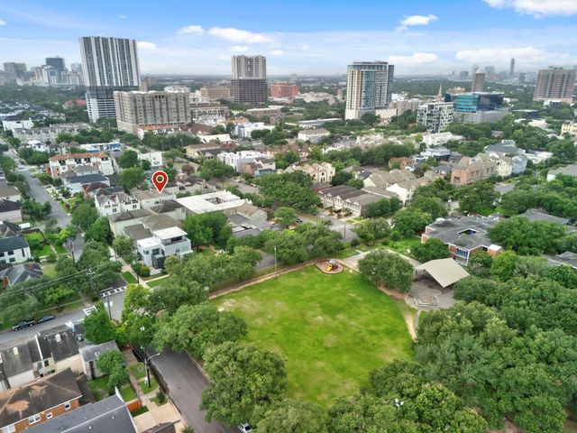 1617 Wichita Street, Houston, TX 77004