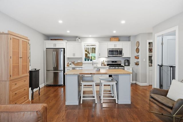 101 Summit Ave 1, Winthrop, MA 02152