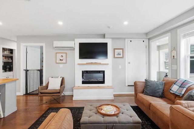 101 Summit Ave 1, Winthrop, MA 02152