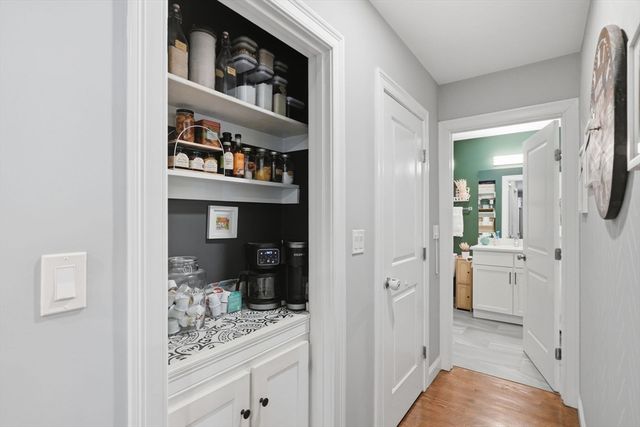 101 Summit Ave 1, Winthrop, MA 02152