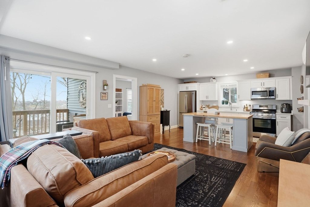 101 Summit Ave 1, Winthrop, MA 02152