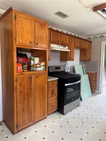 721 Fetick Ave, Taft, TX 78390