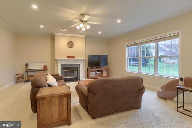 1265 STONE CREEK DR, Hummelstown, PA 17036