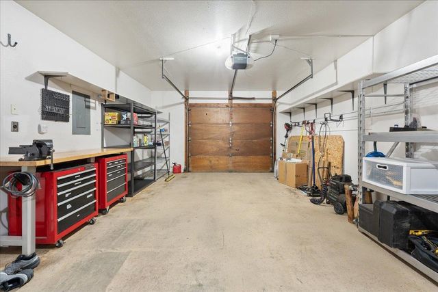 2934 CIRCLE LOOP ROAD, North Pole, AK 99705