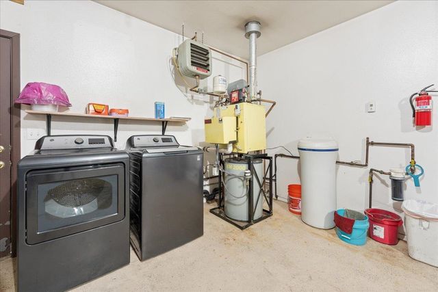 2934 CIRCLE LOOP ROAD, North Pole, AK 99705