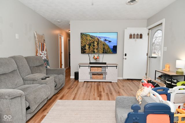 528 Hickory Drive, Danville, IN 46122