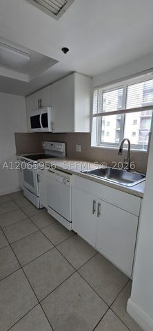 2415 NW 16th St Rd 315, Miami, FL 33125