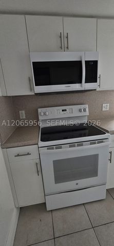 2415 NW 16th St Rd 315, Miami, FL 33125
