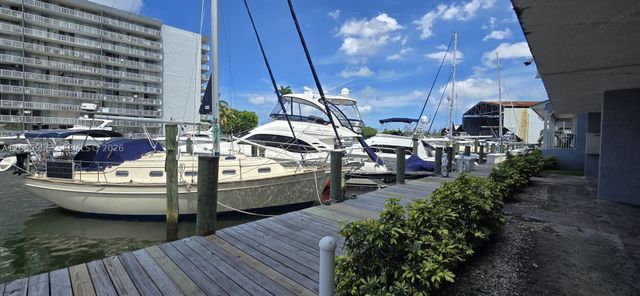 2415 NW 16th St Rd 315, Miami, FL 33125