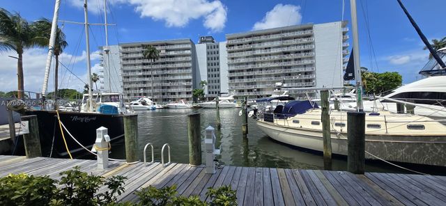 2415 NW 16th St Rd 315, Miami, FL 33125