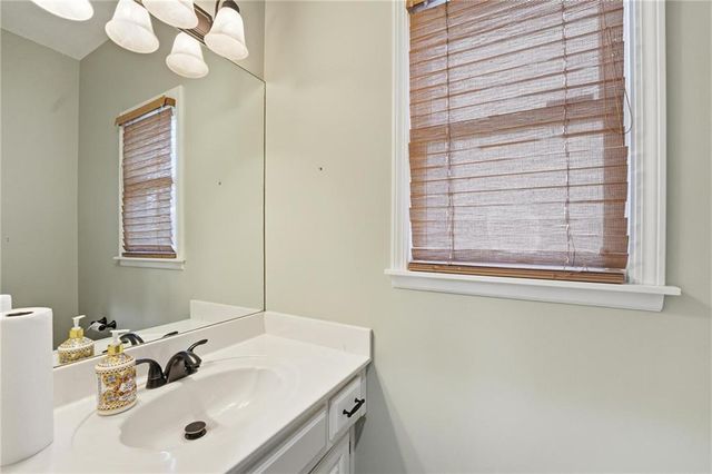 5206 W 157th Place, Overland Park, KS 66224