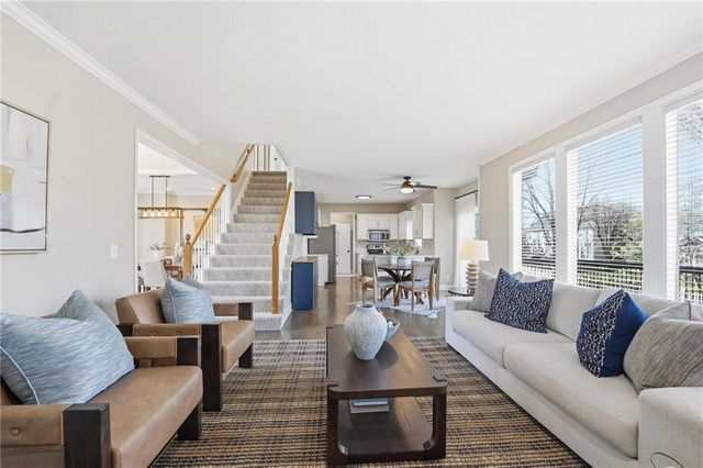 5206 W 157th Place, Overland Park, KS 66224