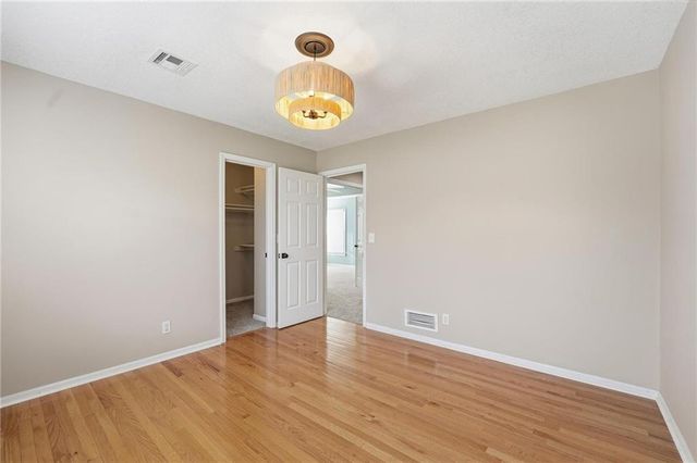 5206 W 157th Place, Overland Park, KS 66224