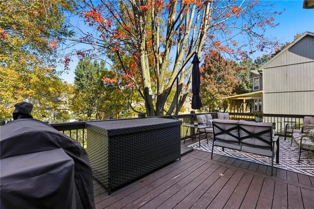 5206 W 157th Place, Overland Park, KS 66224