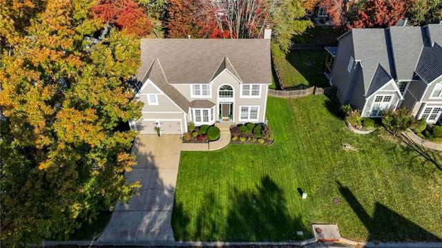 5206 W 157th Place, Overland Park, KS 66224