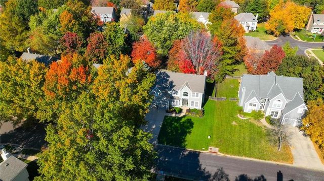 5206 W 157th Place, Overland Park, KS 66224