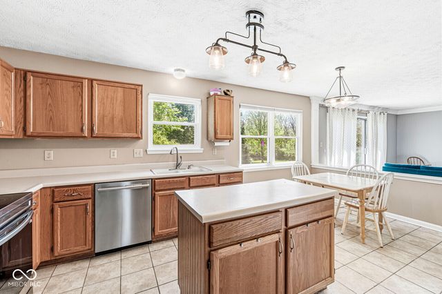 12303 W Ridge Circle, Indianapolis, IN 46236