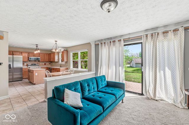 12303 W Ridge Circle, Indianapolis, IN 46236