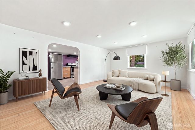 10409 3rd Avenue SW, Seattle, WA 98146