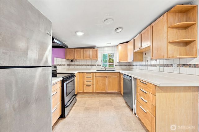 10409 3rd Avenue SW, Seattle, WA 98146