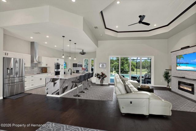 690 Sudbrook Lane, Spring Hill, FL 34609