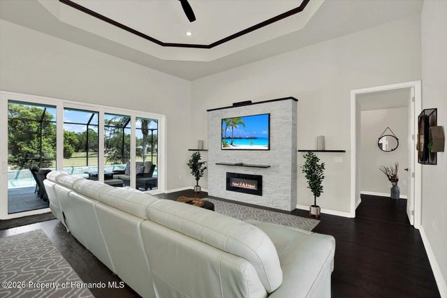 690 Sudbrook Lane, Spring Hill, FL 34609
