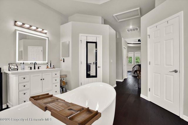 690 Sudbrook Lane, Spring Hill, FL 34609