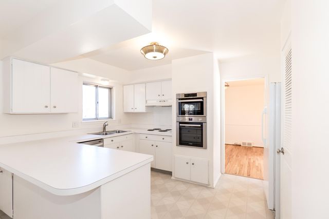 2714 Antietam Drive, Ann Arbor, MI 48105