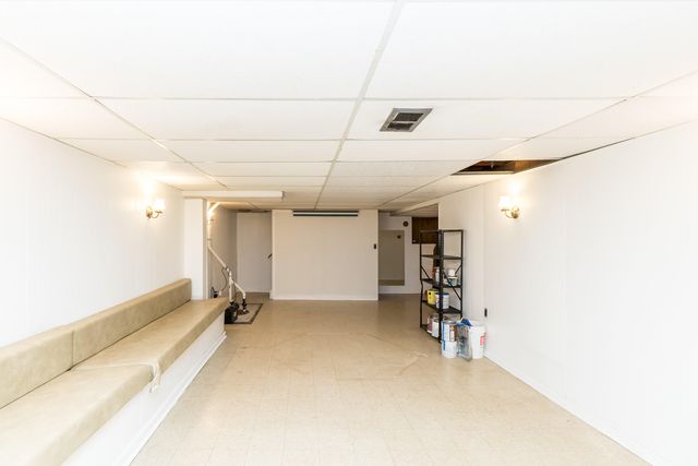 2714 Antietam Drive, Ann Arbor, MI 48105