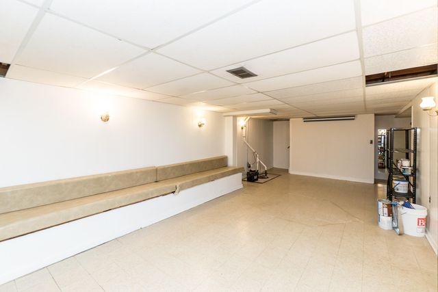 2714 Antietam Drive, Ann Arbor, MI 48105