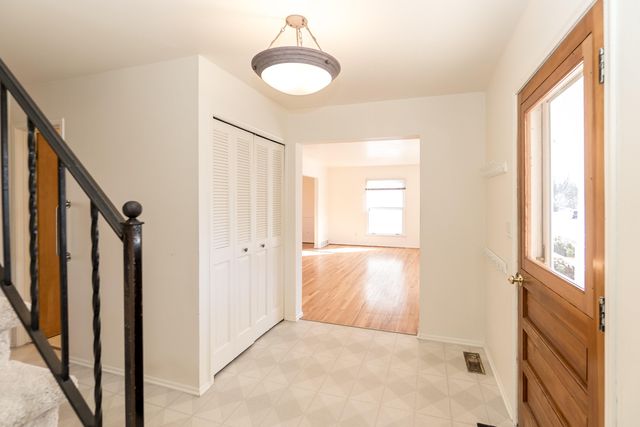 2714 Antietam Drive, Ann Arbor, MI 48105