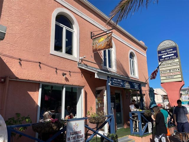 515 AVENIDA DE MAYO, Sarasota, FL 34242