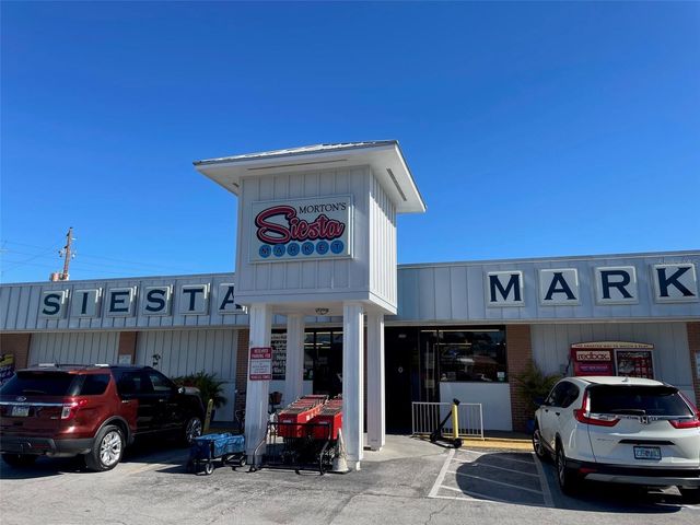 515 AVENIDA DE MAYO, Sarasota, FL 34242